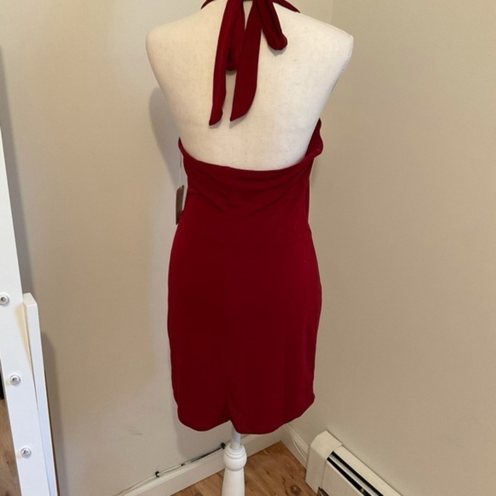 Backless red dress - Picture 4 of 8